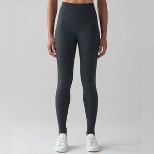 Lululemon Blue Tied/ White Free To Flow 7/8 Tight Size 2